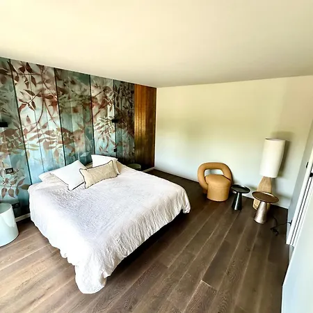 Maison Chapron De Standing Avec Piscine, Calme Et Golf A