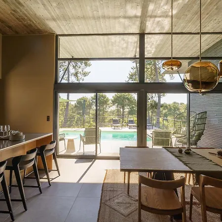 Maison Chapron De Standing Avec Piscine, Calme Et Golf A *